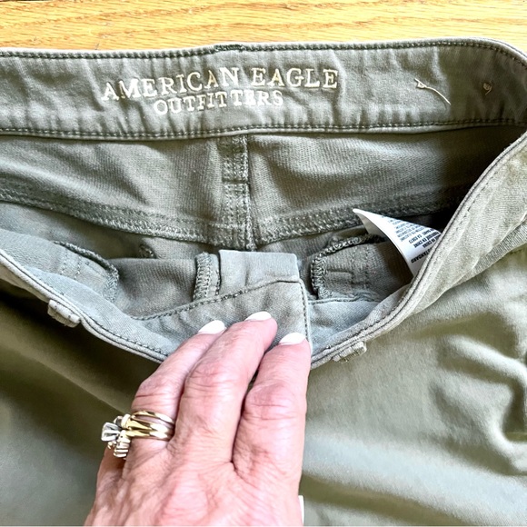 American Eagle size 2 Jeggings soft green color good condition soft fabr… - Picture 5 of 9